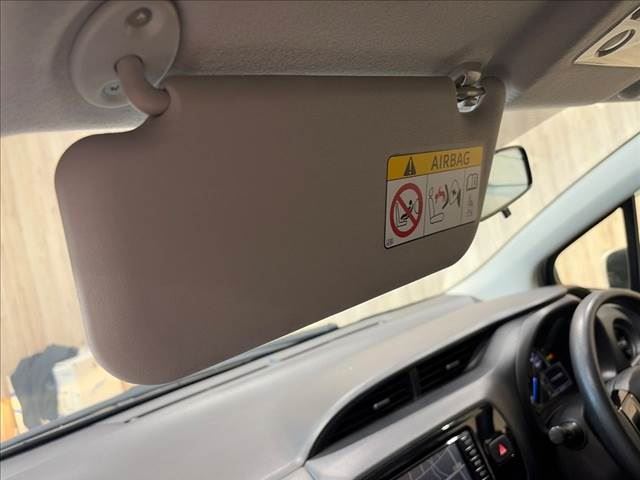 2017 Toyota VITZ — миниатюра 39