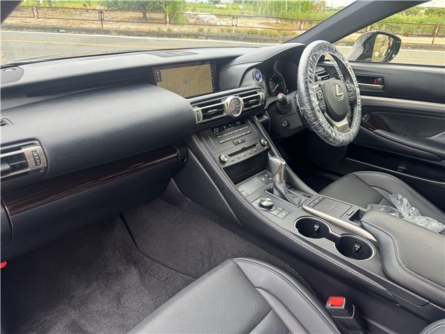 2019 Lexus RC thumbnail 39