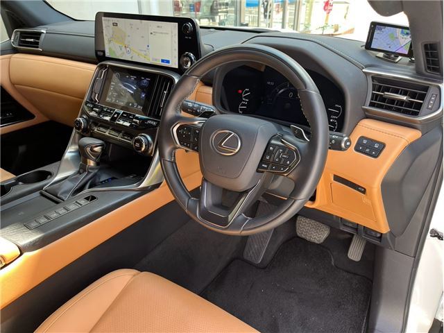 2024 Lexus LX — миниатюра 13