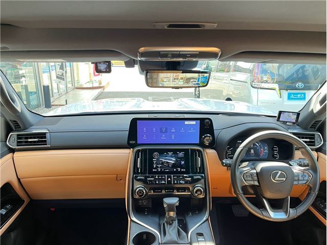 صورة 2 لـ 2024 Lexus LX
