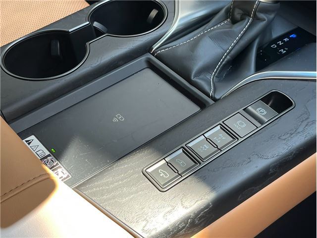 2024 Lexus LX — миниатюра 22