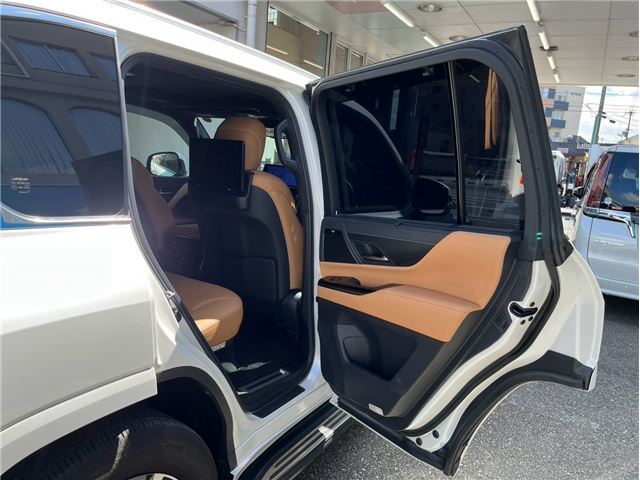 2024 Lexus LX — миниатюра 30