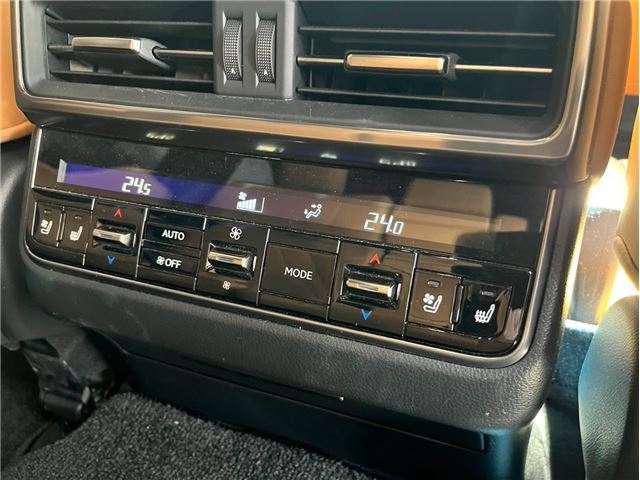 2024 Lexus LX — миниатюра 34