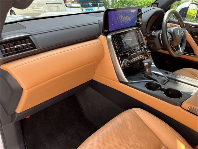 2024 Lexus LX — миниатюра 41
