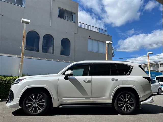صورة 10 لـ 2024 Lexus LX