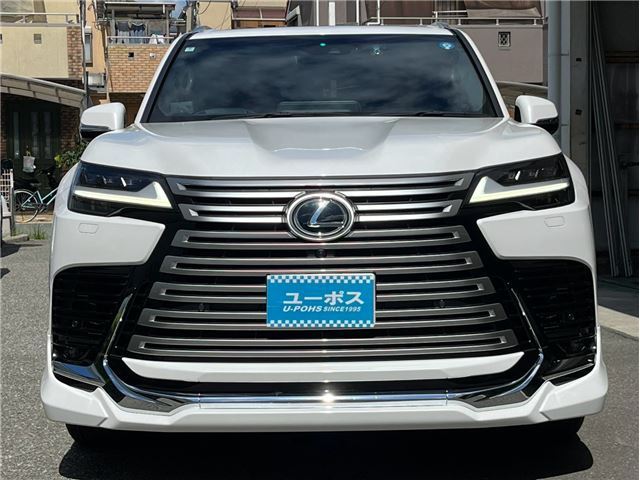 صورة 8 لـ 2024 Lexus LX