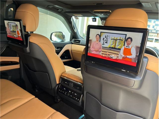 صورة 6 لـ 2024 Lexus LX