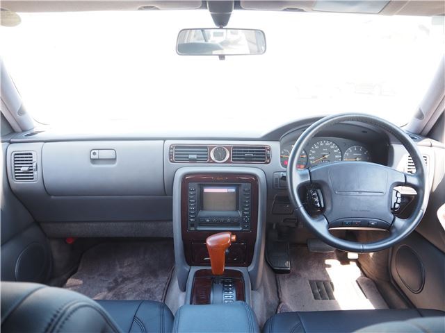 1996 Nissan CIMA — миниатюра 19