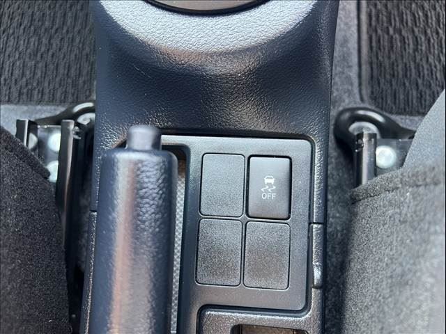 2017 Toyota VITZ 缩略图 25