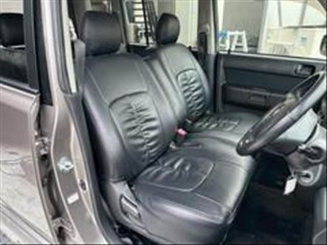 2004 Toyota BB 缩略图 12