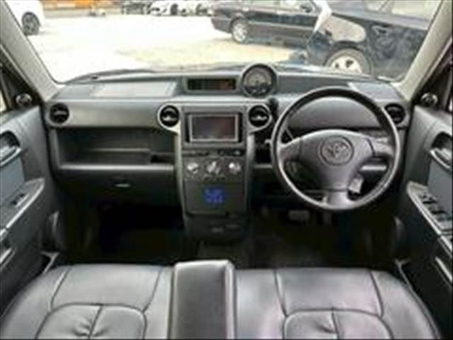 2004 Toyota BB — фото 10