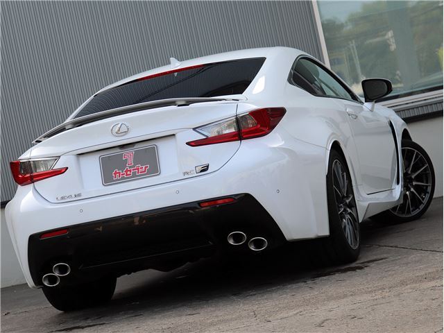2016 Lexus RC F photo 2