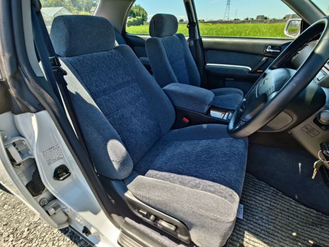 صورة مصغرة 19 لـ 1996 Nissan GLORIA