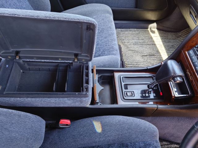 صورة مصغرة 25 لـ 1996 Nissan GLORIA