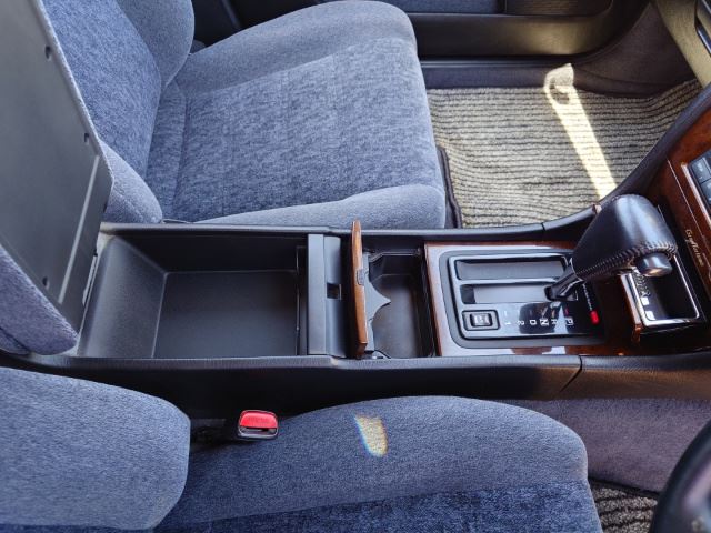 صورة مصغرة 26 لـ 1996 Nissan GLORIA