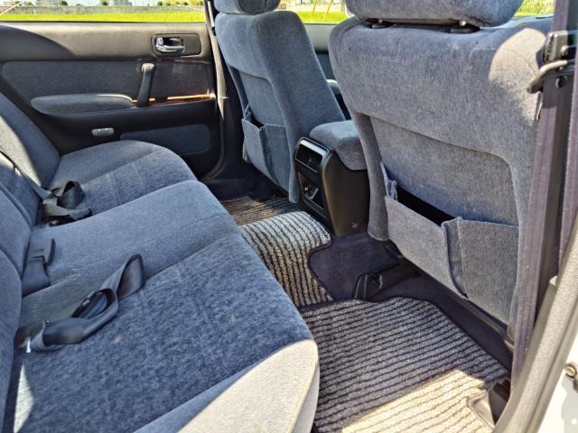 صورة مصغرة 35 لـ 1996 Nissan GLORIA