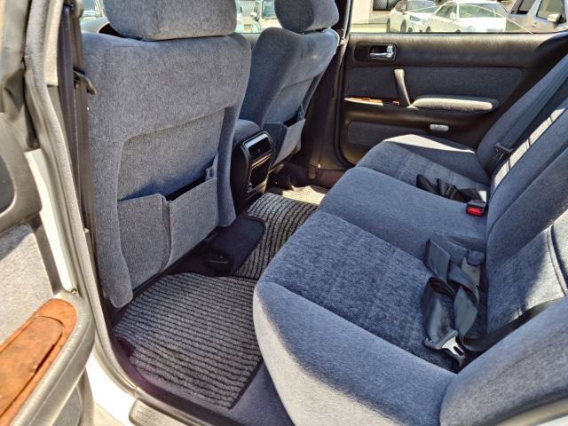 صورة مصغرة 38 لـ 1996 Nissan GLORIA