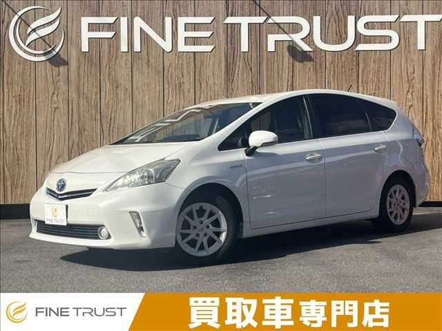 2011 Toyota PRIUS ALPHA 照片 1