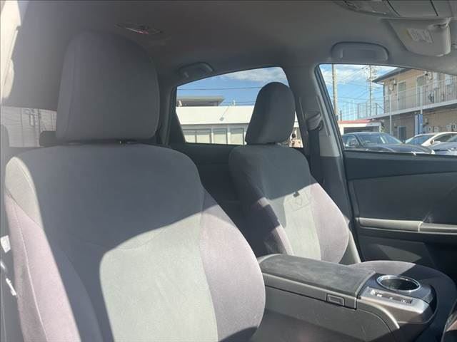 2011 Toyota PRIUS ALPHA 照片 7