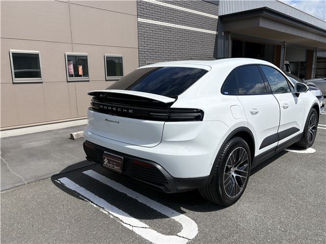 صورة مصغرة 43 لـ 2025 Porsche MACAN ELECTRIC