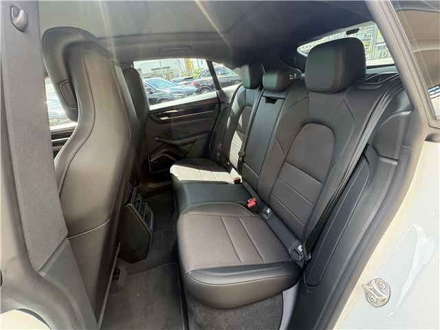 صورة مصغرة 47 لـ 2025 Porsche MACAN ELECTRIC
