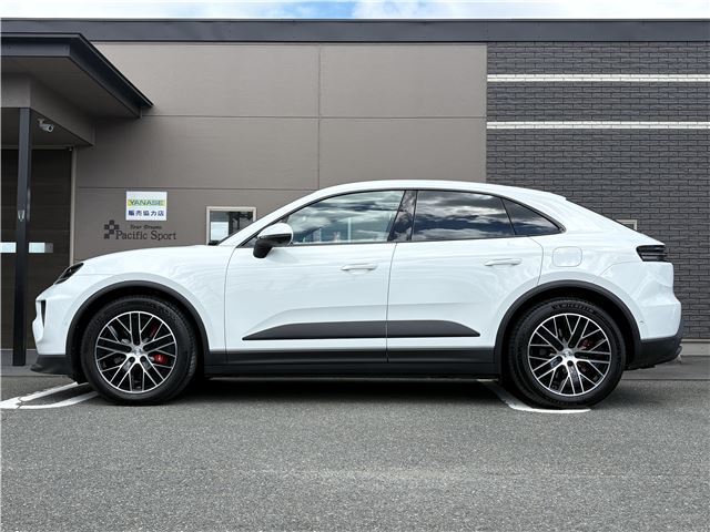 2025 Porsche MACAN ELECTRIC — фото 4