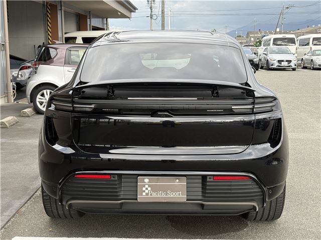 صورة مصغرة 18 لـ 2025 Porsche MACAN ELECTRIC