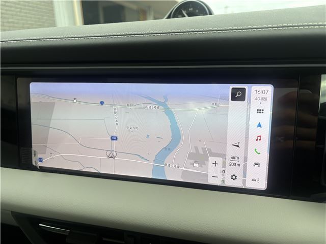 صورة مصغرة 22 لـ 2025 Porsche MACAN ELECTRIC