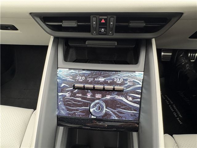صورة مصغرة 31 لـ 2025 Porsche MACAN ELECTRIC