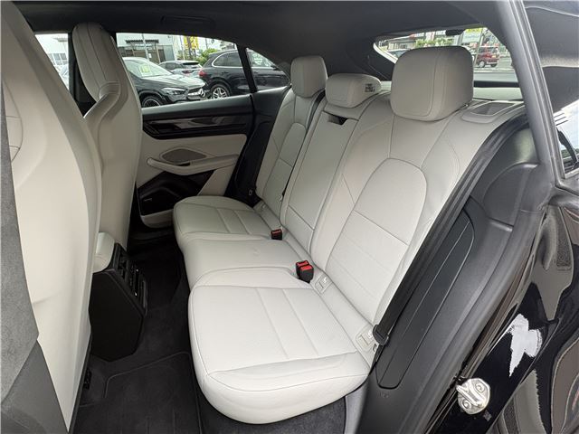 صورة مصغرة 45 لـ 2025 Porsche MACAN ELECTRIC