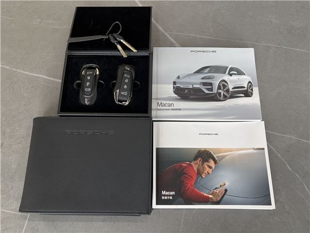 صورة مصغرة 52 لـ 2025 Porsche MACAN ELECTRIC
