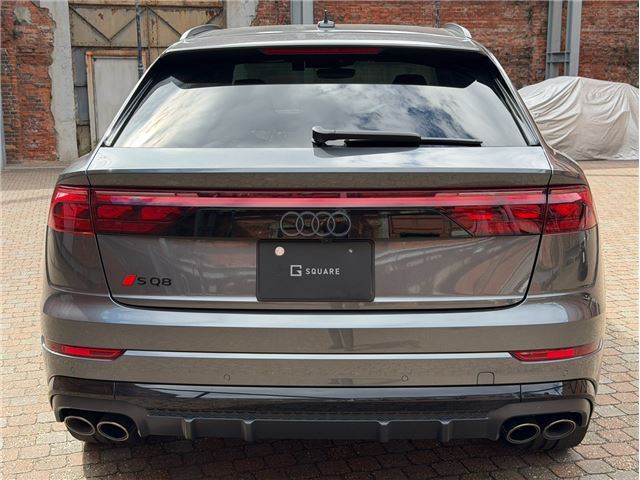 2024 AUDI SQ8 photo 6