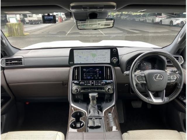 صورة 3 لـ 2022 Lexus LX