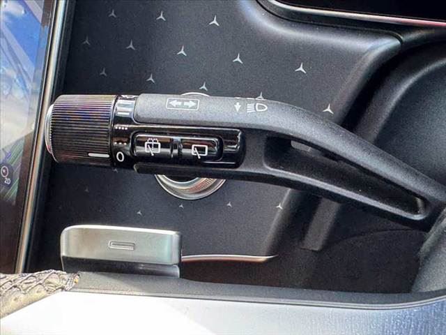 2024 Mercedes-BENZ EQE 缩略图 23