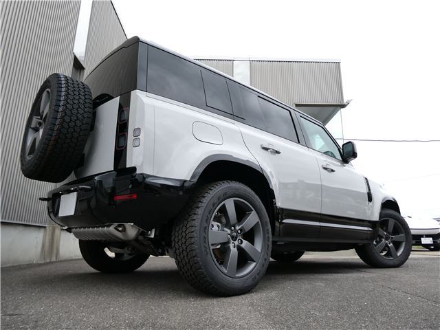 2026 LAND Rover DEFENDER — миниатюра 11