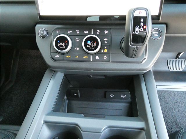 2026 LAND Rover DEFENDER — миниатюра 41