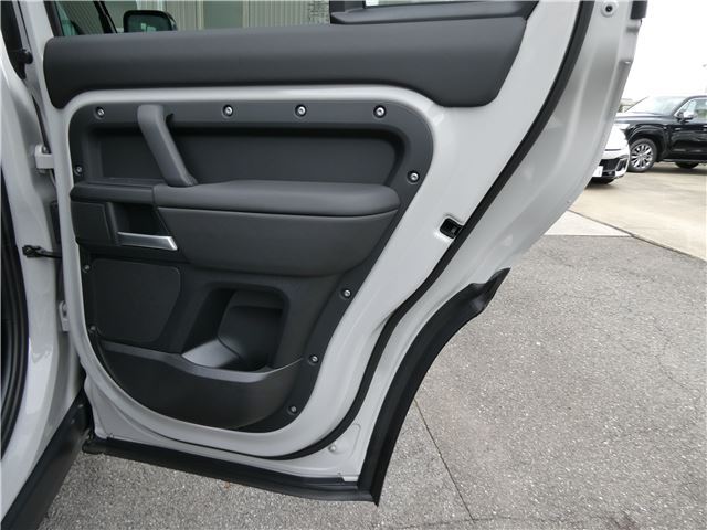 2026 LAND Rover DEFENDER — миниатюра 61