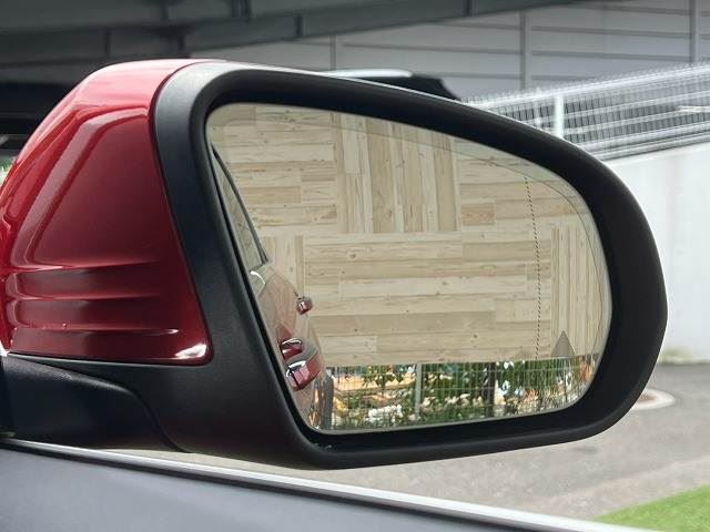 صورة 9 لـ 2021 Mercedes-BENZ GLC