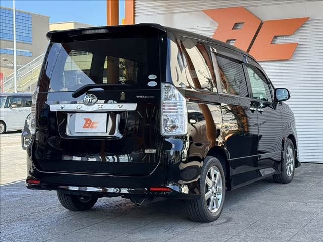 صورة مصغرة 13 لـ 2010 Toyota VOXY
