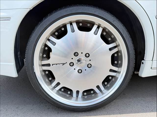 صورة مصغرة 32 لـ 1998 Nissan CIMA