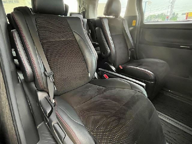 2014 Toyota VELLFIRE photo 4