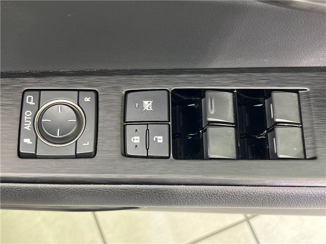 2020 Lexus UX photo 6