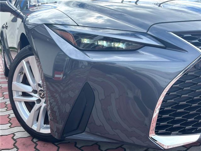 2021 Lexus IS 缩略图 24