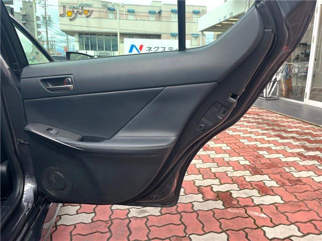 2021 Lexus IS 缩略图 27
