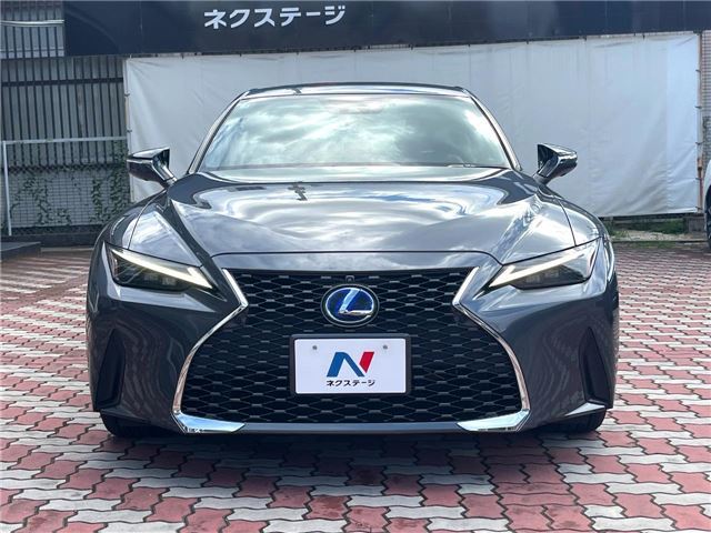 2021 Lexus IS photo 5