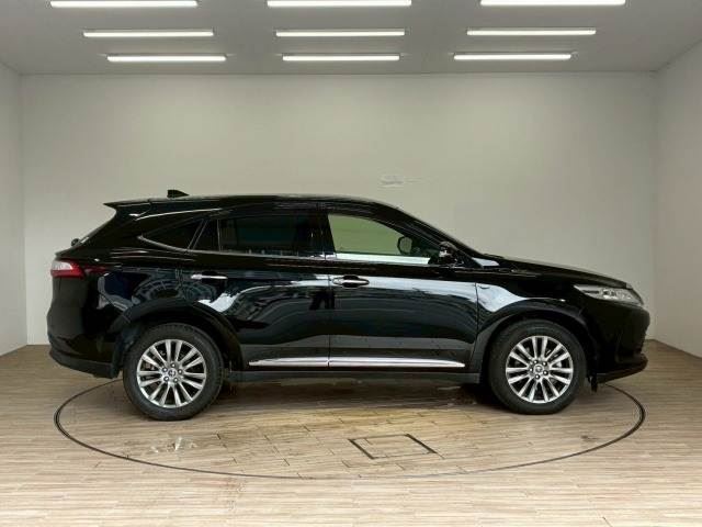 2017 Toyota HARRIER thumbnail 17