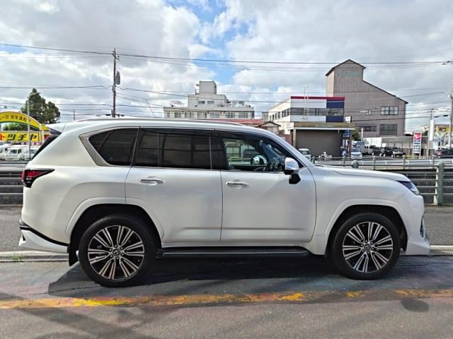 صورة مصغرة 12 لـ 2023 Lexus LX