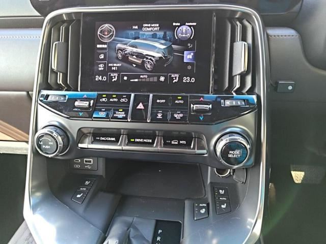 صورة مصغرة 15 لـ 2023 Lexus LX