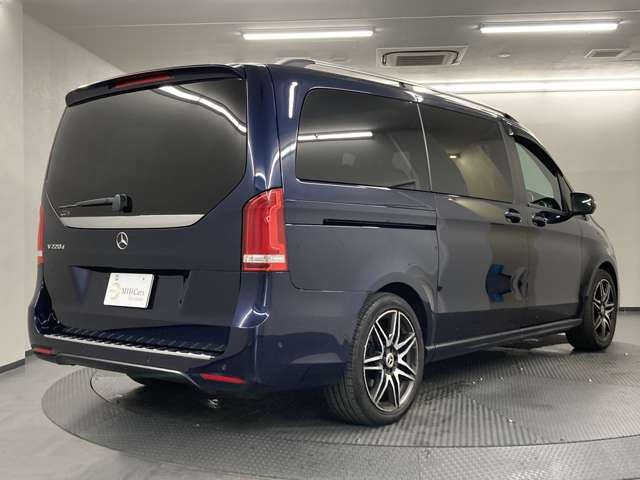صورة 2 لـ 2020 Mercedes-BENZ V-CLASS
