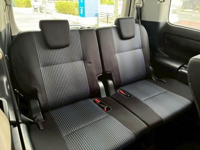 2014 Toyota NOAH — миниатюра 12
